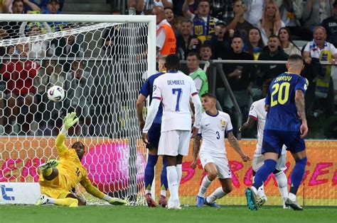 Olaszország futballcsapatának csalódottsága a vb-selejtezők után