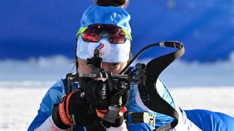 Snowboard pálya korlátokkal és akadályokkal a Westend tetőteraszán