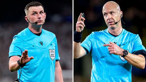 Michael Oliver, a játékvezető