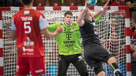 Veszprém-Komló mérkőzés pillanata