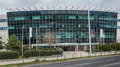 Tömegverekedés a bokszringben