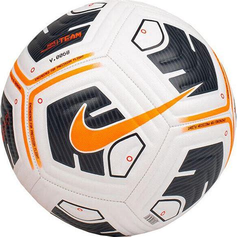 Nike focilabda dizájn