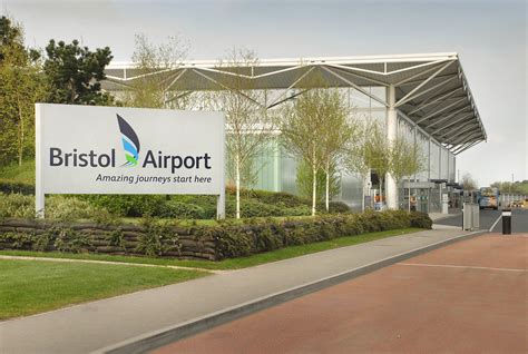 Bristol Airport indulási csarnok