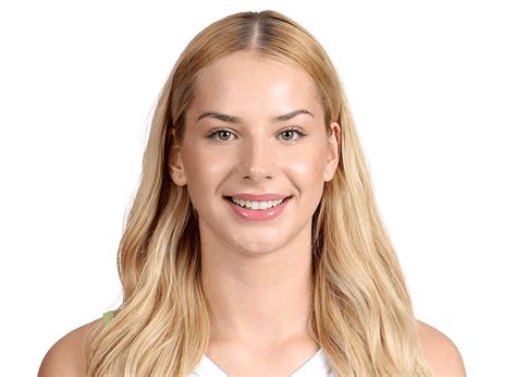 Juhász Dorka kosárra tör