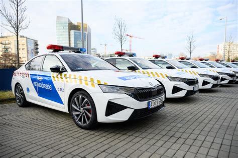Rendőrautók Budapesten