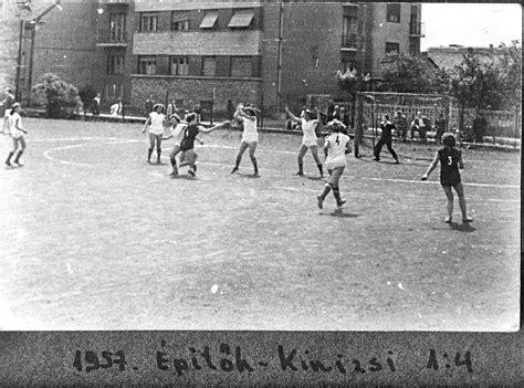 Archív felvétel egy régi vízilabdameccsről