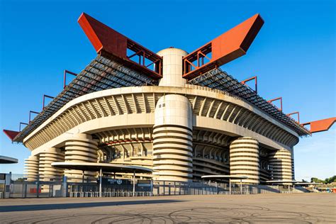 San Siro stadion éjszakai megvilágításban