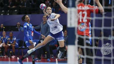 CSZKA Moszkva szurkolók usankában
