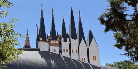 Makovecz Imre által tervezett épület stílusjegyei