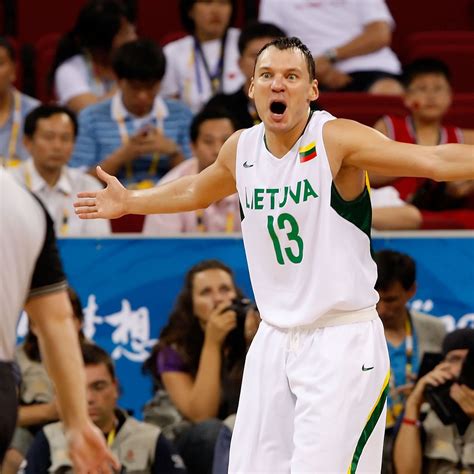 Sarunas Jasikevicius akció közben a litván válogatott mezében