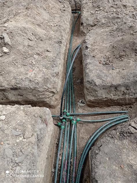 Öntözőrendszer működés közben PVSK pályán