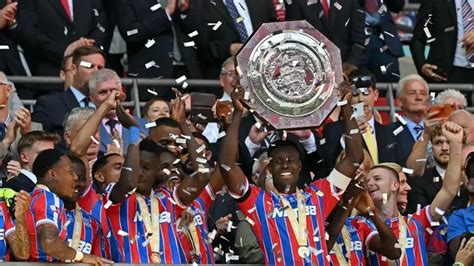 A Chelsea és a Tottenham közötti Ligakupa-döntő hangulata a Wembley Stadionban