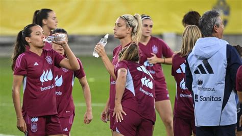 Spanyol U19-es női válogatott ünneplése
