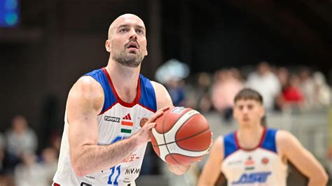 Statisztikai táblázat Benke Szilárd szezonbeli teljesítményéről