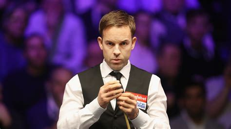 Ali Carter snooker játék közben