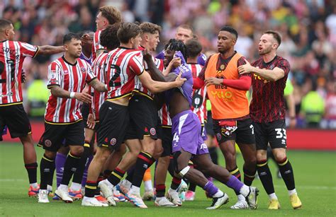A Watford játékosai támadásban a United kapuja előtt