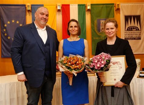 A győztes Békéscsaba csapata és a díjátadó ceremónia