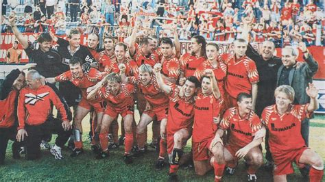 Dunaferr labdarúgó NB I bajnok csapat 2000