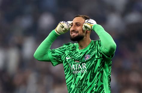 Gianluigi Donnarumma ünnepli a büntetőpárbajban aratott győzelmet