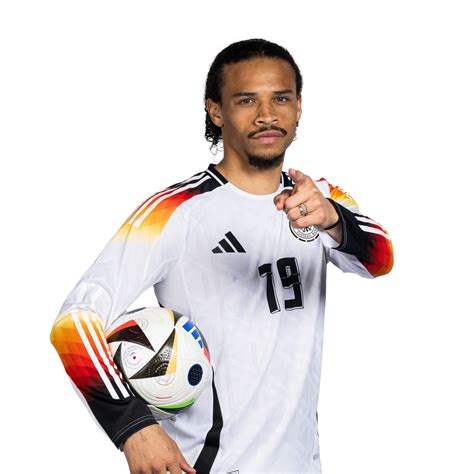 Leroy Sané és Rúben Neves portréja