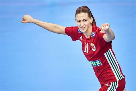 Papp Nikoletta és Albek Anna a Dánia elleni Eurokupa mérkőzésen