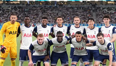 Tottenham Hotspur szurkolók a stadionban