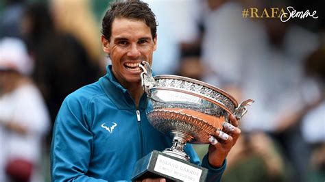 Rafael Nadal ünneplése a Roland Garroson