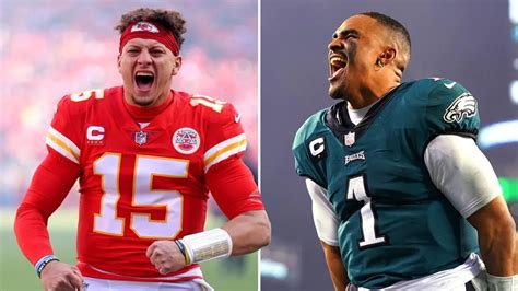 Válogatás az NFL csapatok legikonikusabb sisaklogóiból az évek során