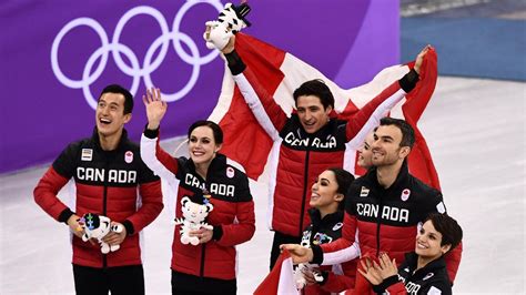 Észak-koreai szurkolók a 2018-as téli olimpián