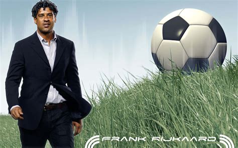 Frank Rijkaard és Gianni Rivera a középpályán