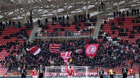 A DVSC-Nyíregyháza rangadó hangulata