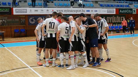 Budapesti egyetemi futsal csapatok mérkőzés közben