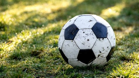 Focilabda fotel különböző helyiségekben