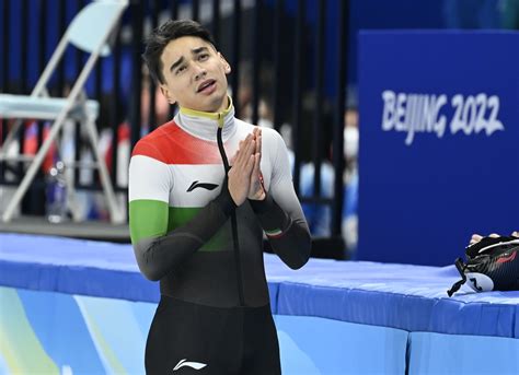 Liu Shaolin Sándor egy érzelmes pillanatban az olimpiai futam után