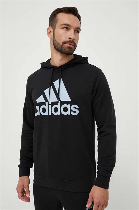 Újrahasznosított poliészterből készült adidas termék