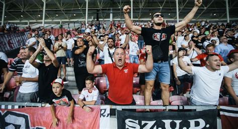 Jegyvásárlás a stadion pénztárában