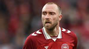 Christian Eriksen a labdával