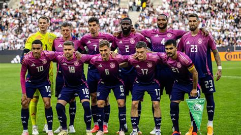 A Juventus első csapata rózsaszín mezben