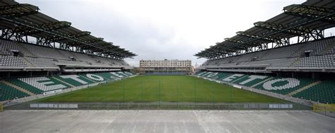 Az ETO Stadion bejárata és az akkreditációs pont