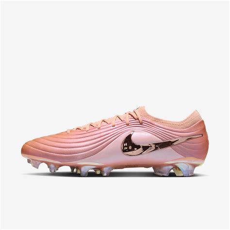 Nike Mercurial és Tiempo focicipők a pályán