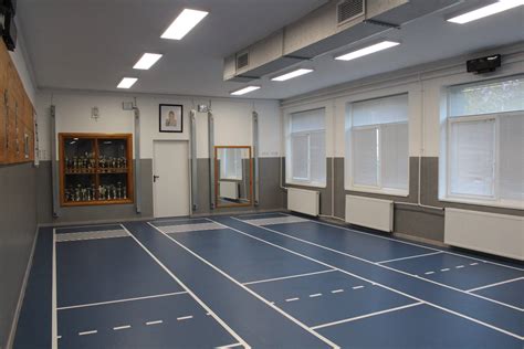 Modern vívóterem az MTK-ban