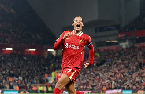Virgil van Dijk a Liverpool csapatkapitányaként
