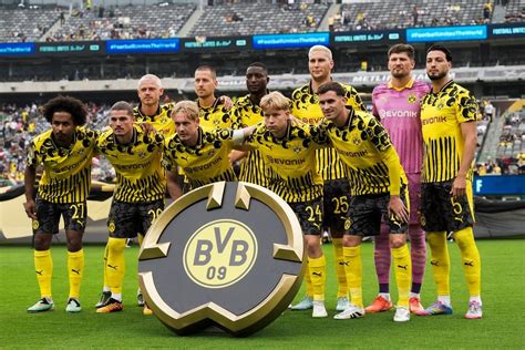 Borussia Dortmund csapatának logója és színei