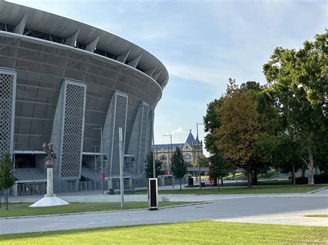 Donbass Aréna parkja és sziklakert