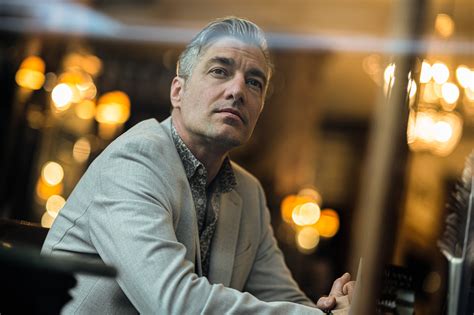 Pataki Ferenc tornázik