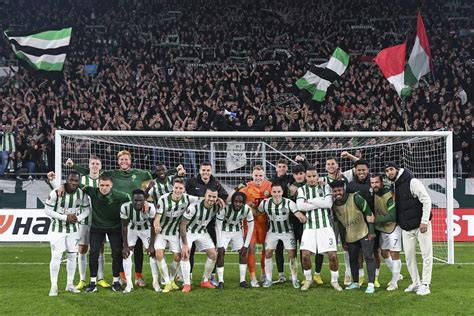 A Ferencváros csapata bevonul a Groupama Arénában