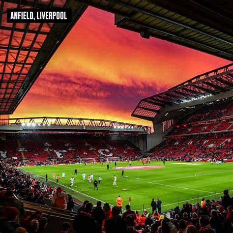 Liverpool FC logó és Anfield stadion