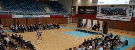 Kép egy modern magyar sportcsarnok belső teréről
