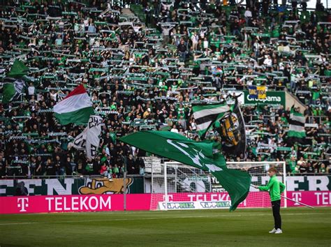 Fradi szurkolók a Groupama Arénában