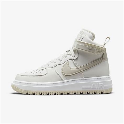 Nike magas szárú focicipők fejlődése